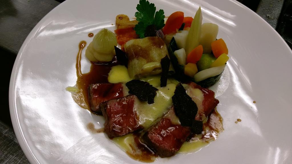 孔穆酒店 栋布雷松 外观 照片